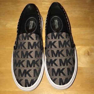 ‼️SOLD‼️Michael Kors Shoes Black & Tan Size 6.5